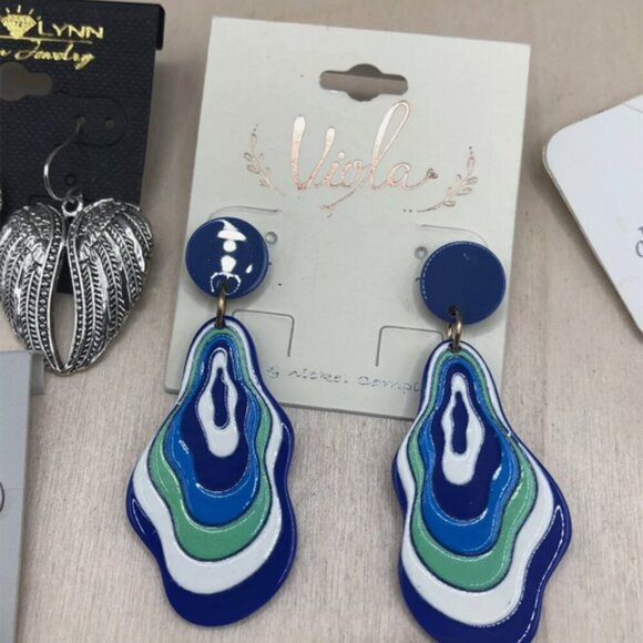 Lot 8 New Trendy Earrings Jewelry Mix Casual to Statement Dangle Long and Short - Picture 7 of 9